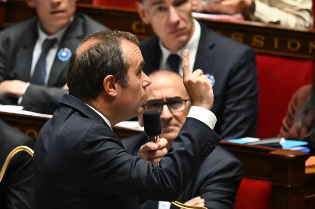 Sébastien Lecornu face à l’Assemblée nationale le 5 mai 2026 pour évoquer l'évolution du budget suite à la guerre au Moyen Orient
© Firas Abdullah/ABACAPRESS.COM